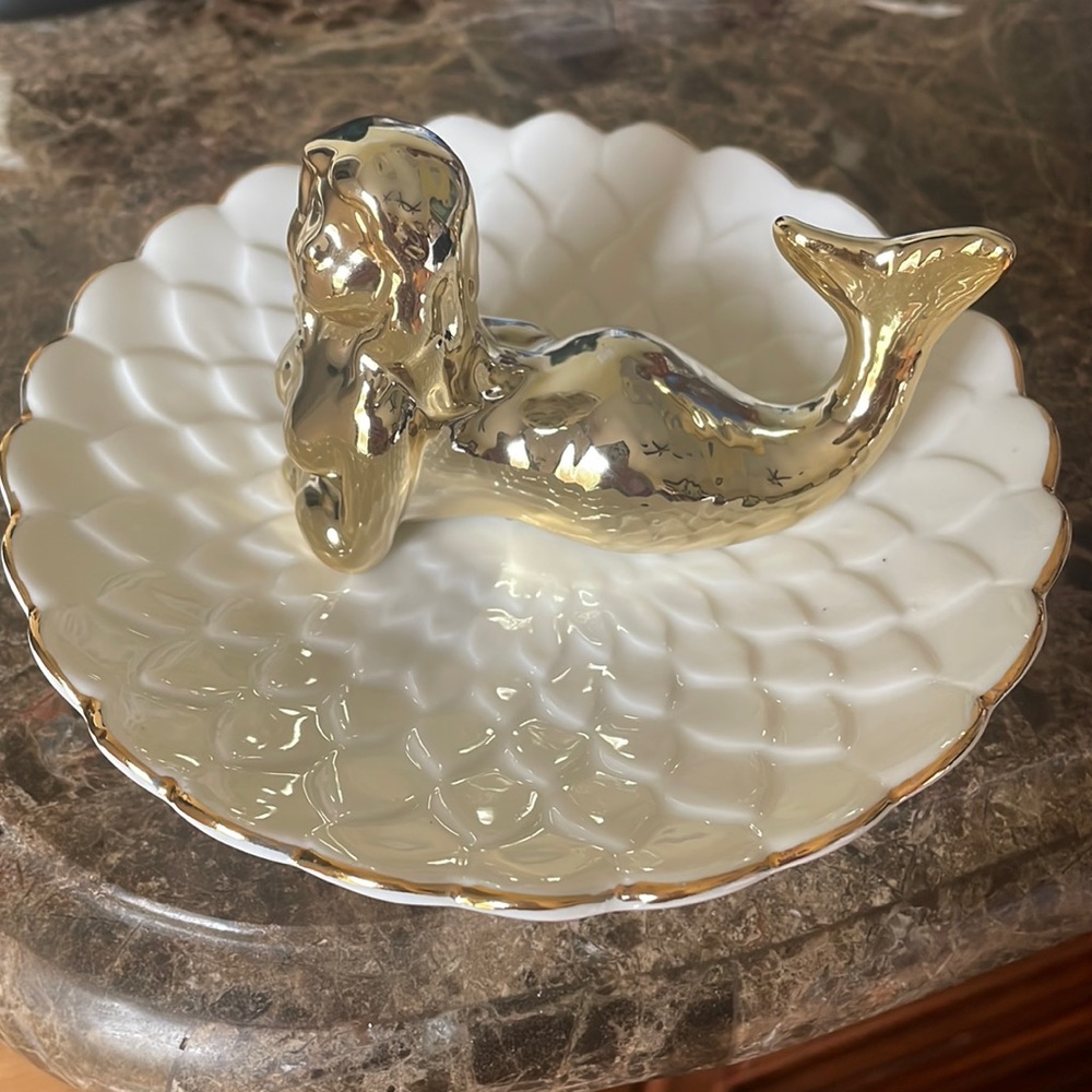 Jewelry holder